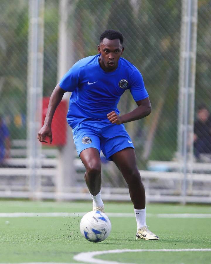 Alberth Elis se encuentra entrenando con Panteras FC en San Pedro Sula.