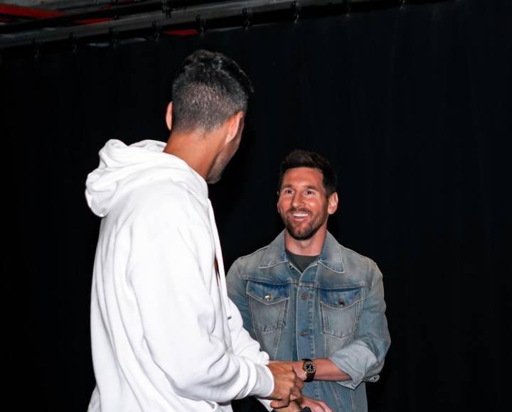 ¿Qué estaba ‘tomando’? Messi ganó nuevo premio en Estados Unidos y así lo festejó