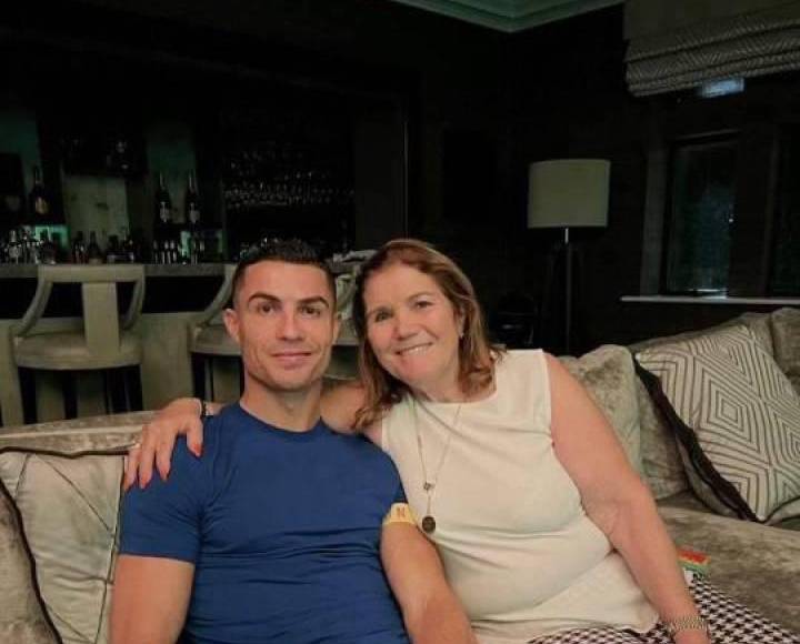 Madre de Cristiano Ronaldo ‘responde’ a los rumores sobre su relación con Georgina