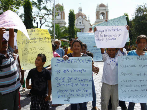 Los afectados protestaron frente a la Municipalidad sampedrana.