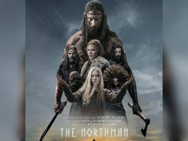 The Northman es una película de ficción histórica basada en la tradición escandinava. Se basa en el relato de Amleth, que se cuenta en los libros tercero y cuarto de la Historia Danica, una historia legendaria del pueblo danés escrita por el erudito Saxo Grammaticus a principios del siglo XIII. Ha sido calificada como la “película de vikingos más precisa jamás realizada”. El cineasta Robert Eggers ha tenido las mejores críticas de la cinta cinematográfica que fue lanzada a principios de este mes. Conoce aquí sus curiosidades.