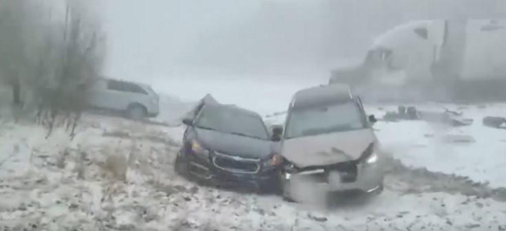 Muertos, heridos, caos vial y millonarias pérdidas dejó masivo accidente en Pensilvania