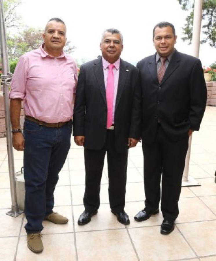 Desayuno para periodistas en casa del embajador estadounidense James Nealon