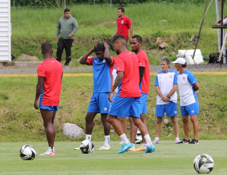 Así fue el regreso de Alberth Elis a entrenamientos del Olimpia