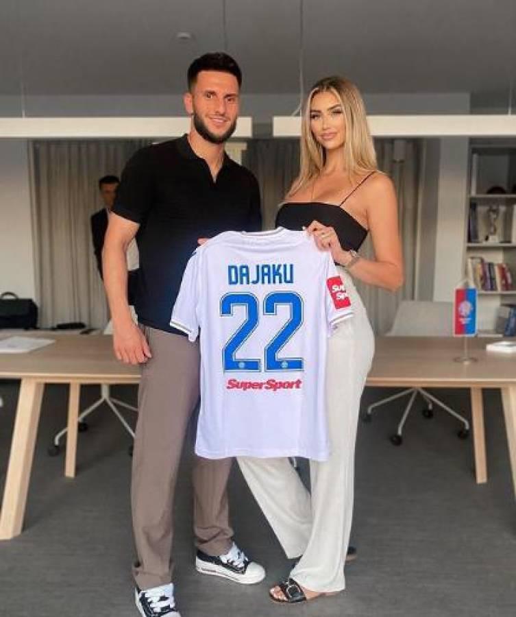 Bella madre de jugador triunfa como influencer ¡la confundieron con su novia!