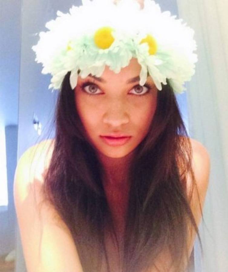 La foto en bikini de Shanina Shaik causa controversia en las redes