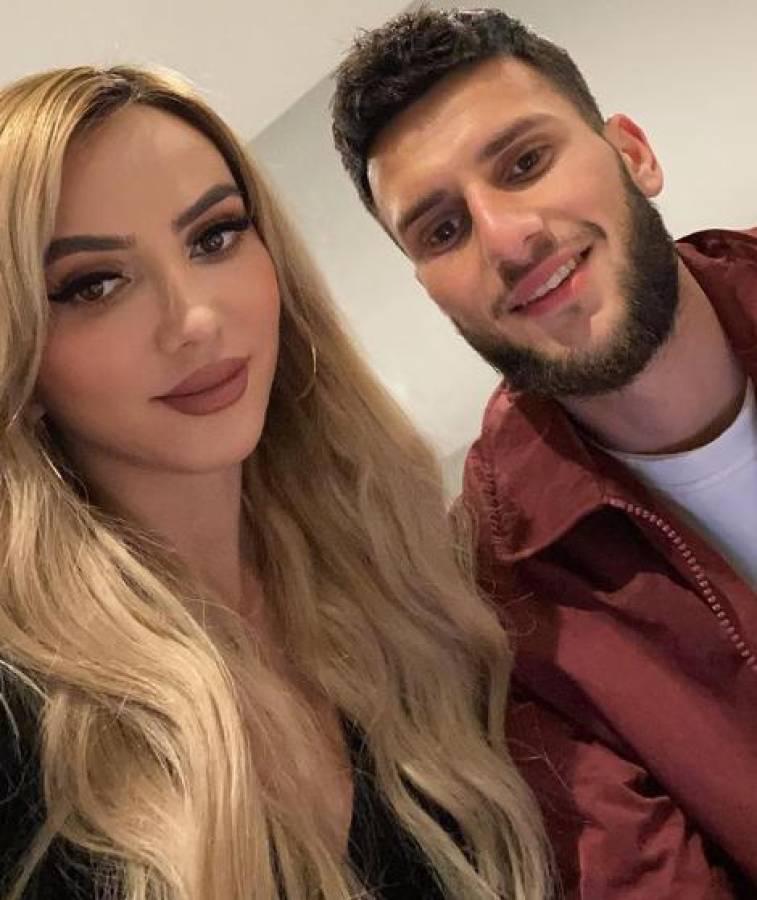 Bella madre de jugador triunfa como influencer ¡la confundieron con su novia!