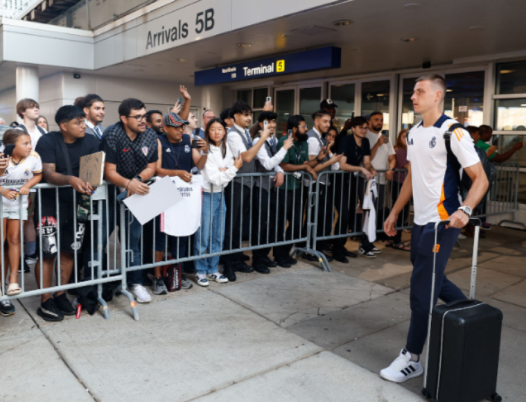 Real Madrid llega a Chicago: Así fueron recibidos en USA para la gira de pretemporada