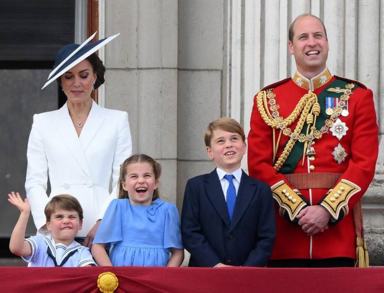 Los graciosos gestos del príncipe Louis en festejos del Jubileo de Platino de la reina Isabell II