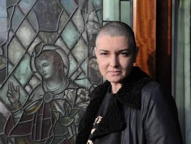 Sinéad O’Connor criticó a la Iglesia católica y lo pagó muy caro, pero tenía la razón ¿Qué pasó?