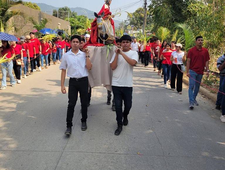 Así se vive el Domingo de Ramos en diferentes partes de Honduras