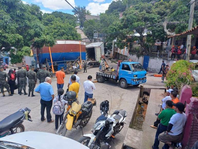 “¡Y se marchó!”: Así fue la odisea para mover a Rosalinda, el velero de El Reparto