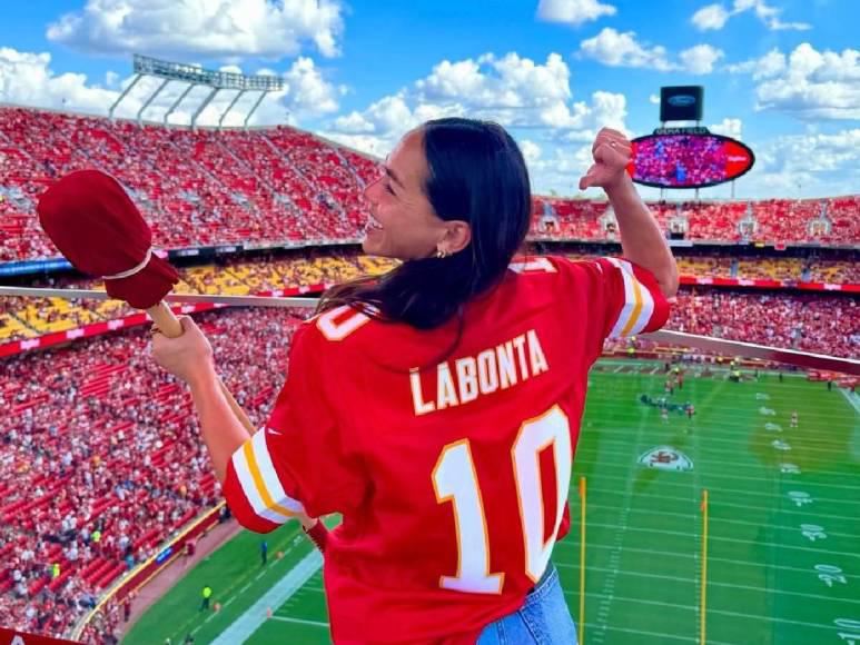 La hermosa futbolista que se robó el corazón de hondureño, ¿quién es y dónde juega?