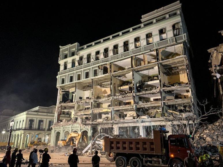 Las impactantes imágenes tras la explosión del hotel Saratoga en Cuba