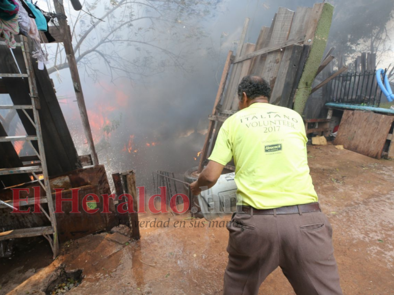 Las impactantes imágenes que dejó incendio de vivienda en Tegucigalpa