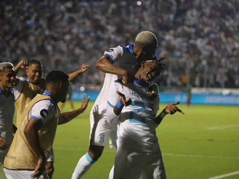 Así celebró los dos goles la Selección de Honduras ante México