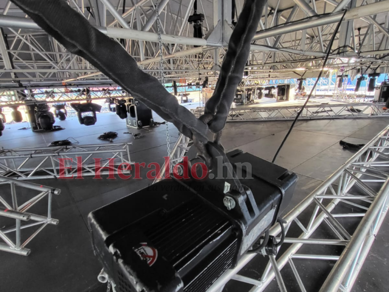 ¡Exclusiva! Así luce el escenario para el concierto de Christian Nodal en Honduras