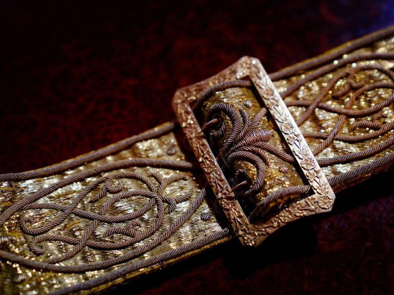 Oro y bordados, las lujosas prendas ceremoniales que se usarán en la coronación de Carlos III