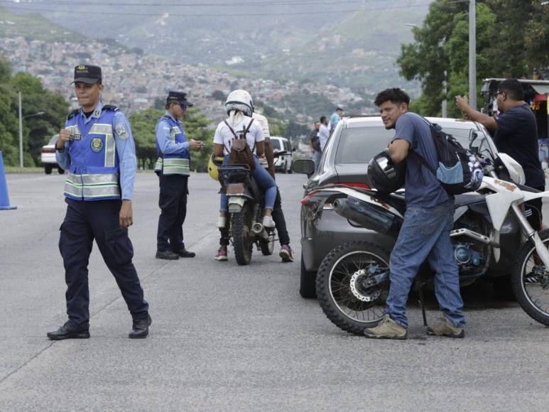 Prohibiciones y multas: normas de tránsito que todo motociclista debe saber en Honduras