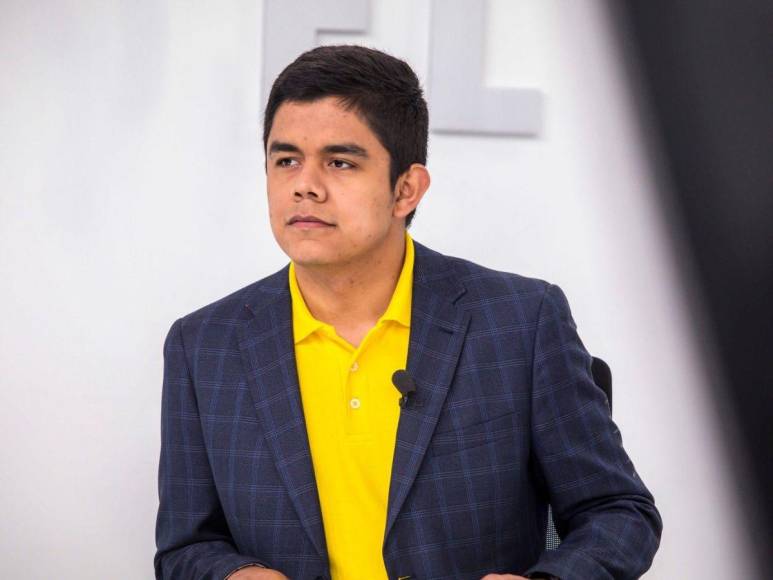 Así era David Cruz, periodista que murió en accidente de helicóptero en El Salvador