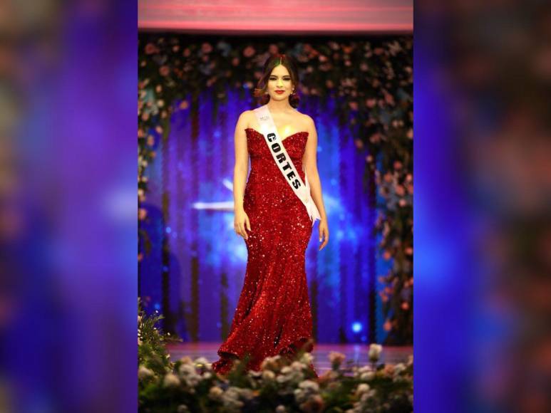 Elegantes y coloridos: los vestidos de la pasarela de gala en Miss Honduras 2024