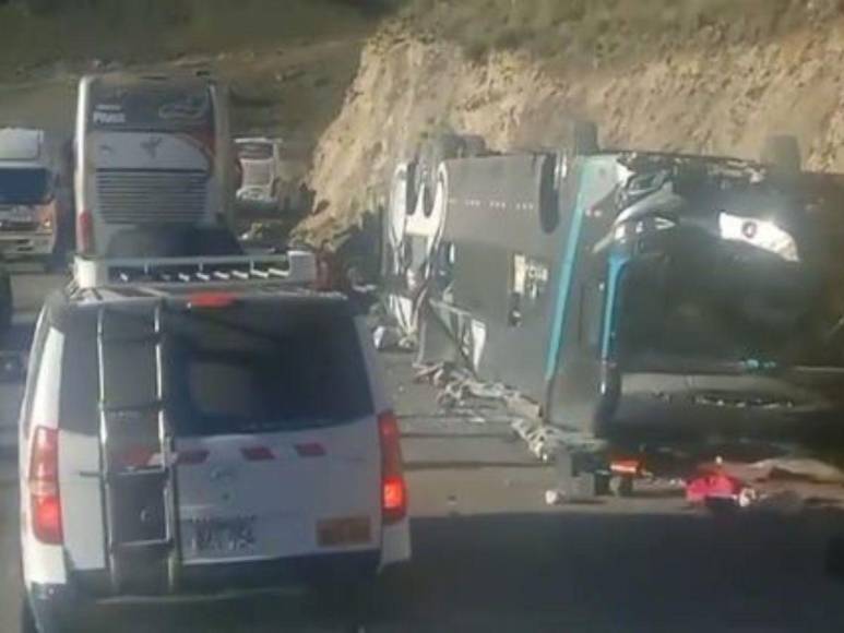 Accidente de bus en Perú: 13 personas muertas y varios heridos