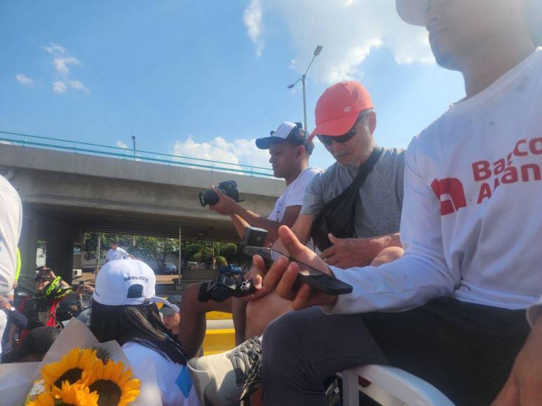 Entre lágrimas, Shin Fujiyama celebra llegada a la meta en la UNAH