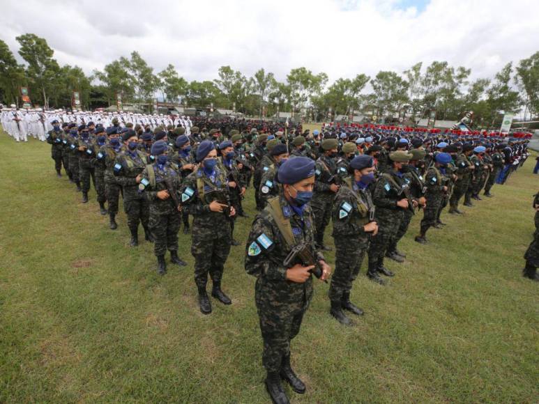 Con ascensos y condecoraciones: Así se llevo a cabo el aniversario del 197 aniversario del Ejército en Honduras