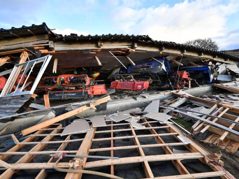 Imágenes del terremoto en Japón, que cobró la vida de al menos 55 personas