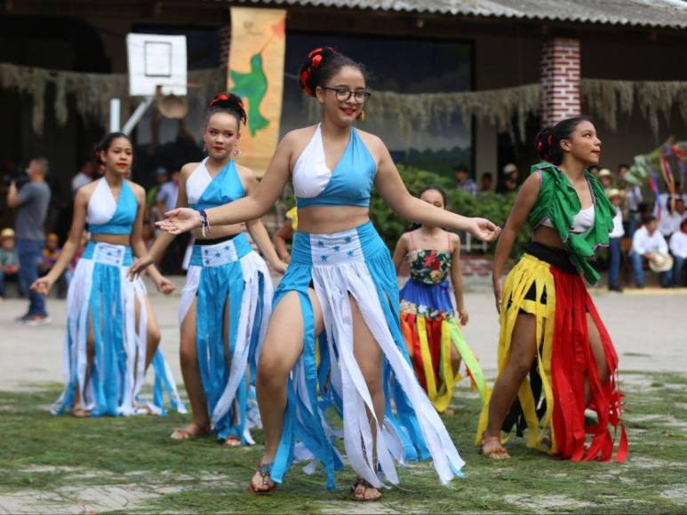 Día del cacique Lempira: elección de la india bonita y bailes folclóricos en escuelas de la capital