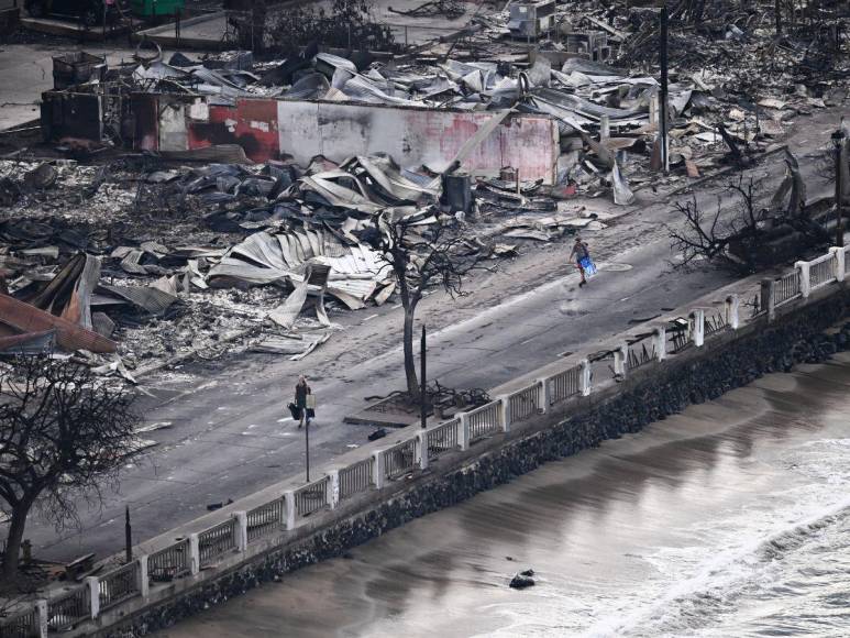 Al menos 55 muertos, familias sin hogar y llamas interminables: las imágenes del pavoroso incendio en Hawái