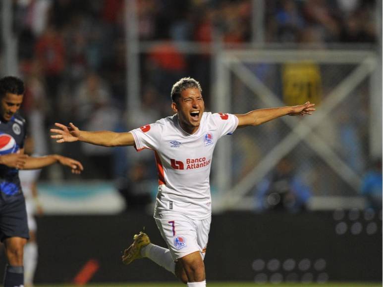 El Olimpia de Pedro Troglio tiene la mejor delantera del fútbol centroamericano