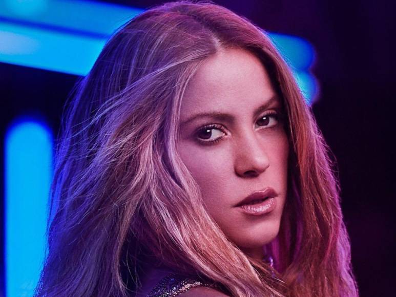 Así reaccionó Shakira a las imágenes del beso público de Piqué a su nueva novia