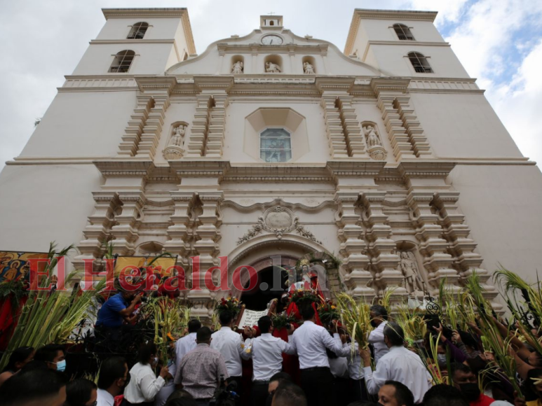 Renovación de la fe: católicos celebran el Domingo de Ramos en la capital