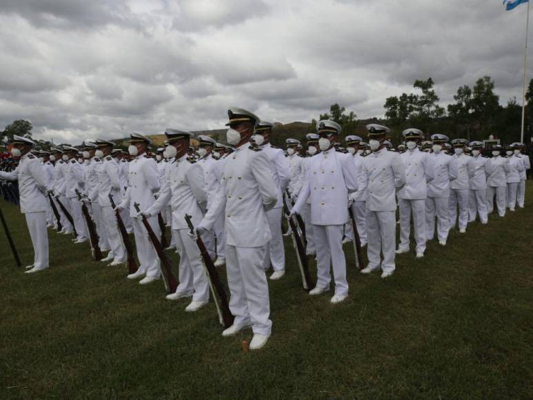 Con ascensos y condecoraciones: Así se llevo a cabo el aniversario del 197 aniversario del Ejército en Honduras