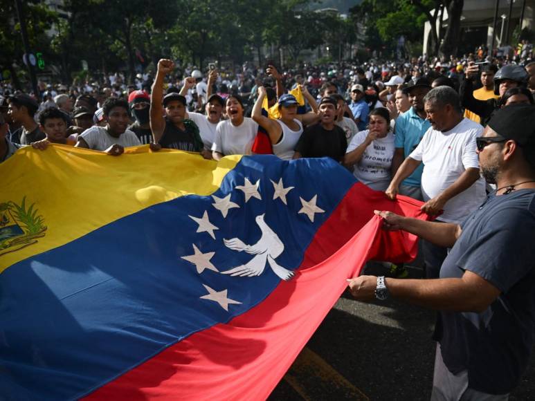 Las impactantes imágenes de las protestas en Venezuela tras reelección de Maduro