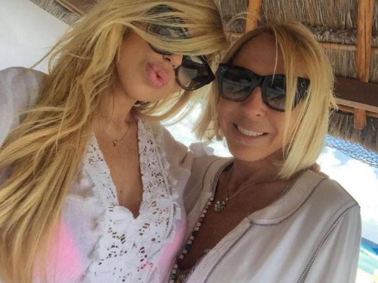 Ella es Alejandra de la Fuente, la hija menor y posible sucesora de Laura Bozzo