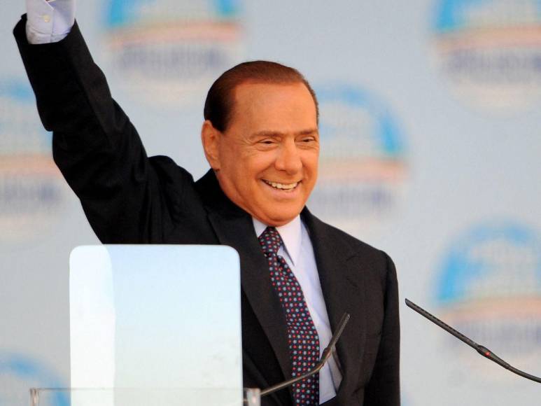 Escándalos sexuales, poder y dinero: la vida de Silvio Berlusconi