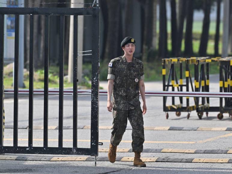 Jin de BTS finaliza su servicio militar obligatorio en Corea del Sur
