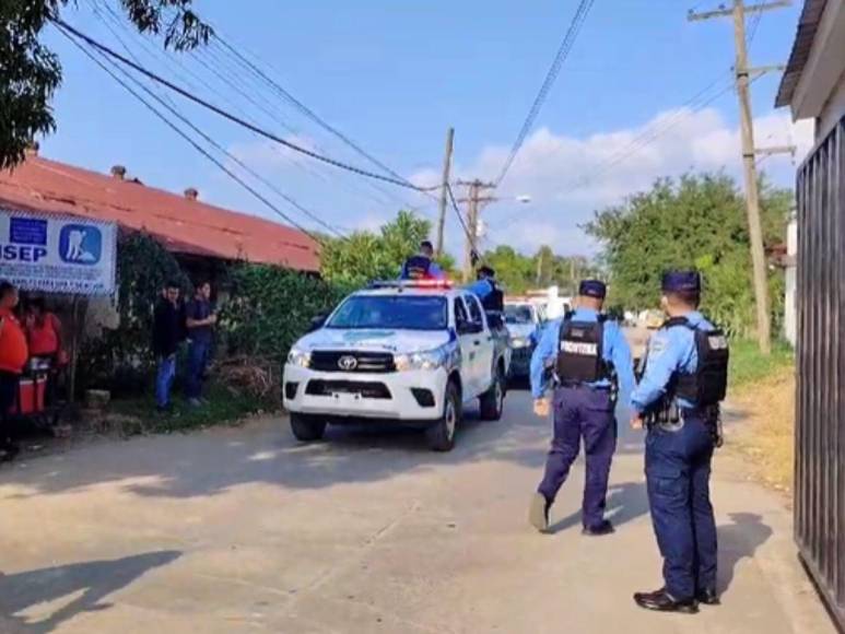 Así fue el traslado de los cuerpos de las amigas asesinadas en Roatán