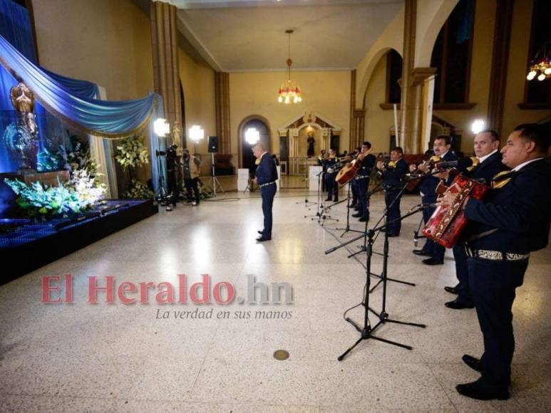 Con fe y devoción: así se desarrolló la alborada del 275 aniversario de La Morenita