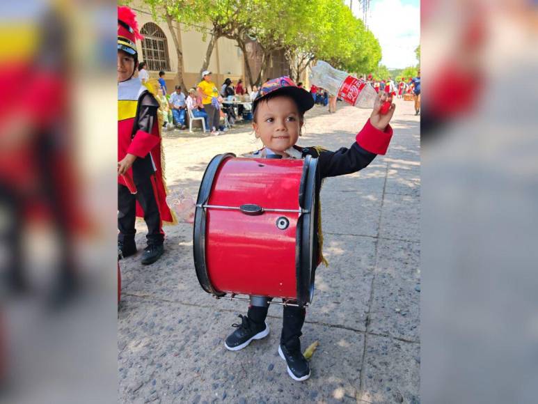 Entre el patriotismo y color, Choluteca celebra desfiles patrios