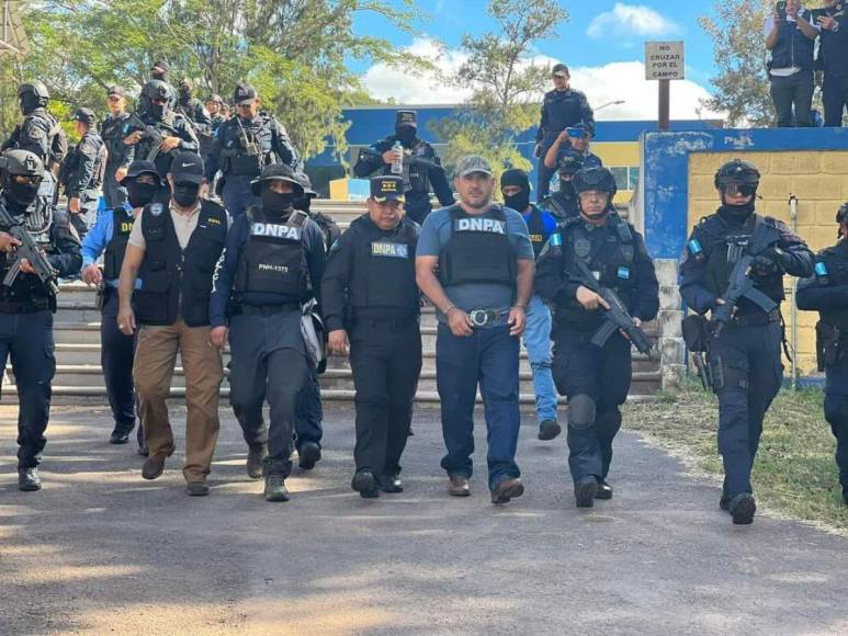 Luis Escalante, solicitado en extradición por EUA, llega a “Los Cobras”