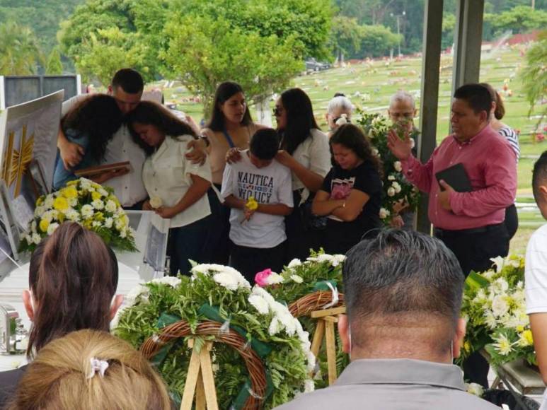 Fotos del funeral de Michelle Viera: estuvo 13 días en coma tras accidente en San Pedro Sula