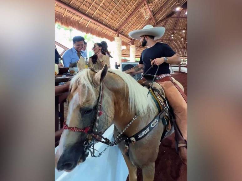 Pepe Aguilar celebra su cumpleaños 56 con Christian Nodal en fiesta familiar