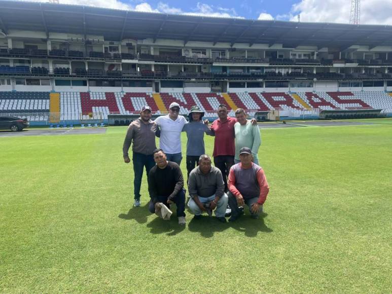 Estadio Nacional Chelato Uclés sigue recibiendo mejoras y así luce su nueva gradería