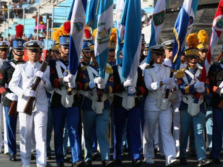 Así fue el desfile de policías y militares durante la celebración de la Independencia de Honduras