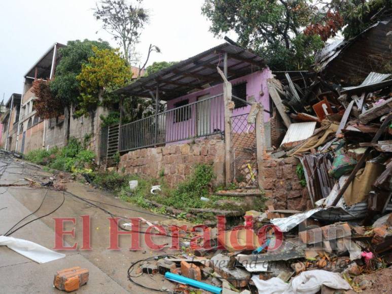 Se agudiza situación en la Guillén por fuertes lluvias producto de la tormenta Julia (Fotos)