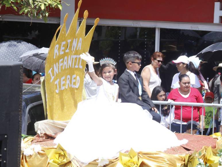 San Pedro Sula celebra con ritmo y color: estudiantes rinden honor a la patria