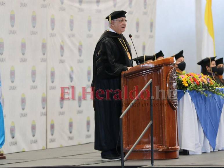 UNAH celebra primeras graduaciones con ceremonia tras dos años de pandemia (FOTOS)